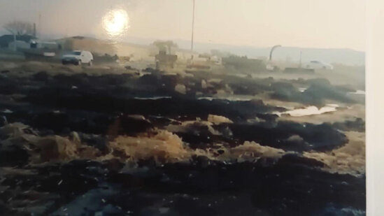 Kirvəlikdən imtina etdiyinə görə "cəzalandırdı" - 190 minlik ot bağmalarını yandırdı - FOTO