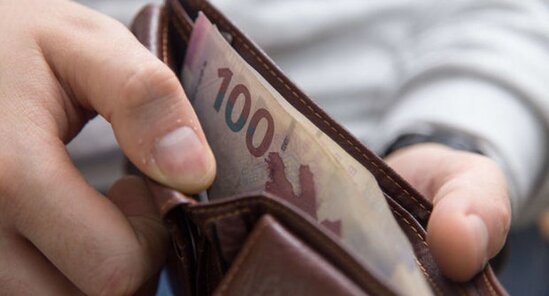 Azərbaycanda bu şəxslərin maaşı ARTIRILDI