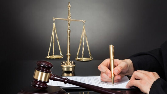 General qızı keçmiş ərini məhkəməyə verdi - "Gelandewagen"inin təkərlərini deşmişdi