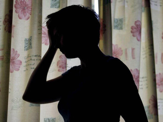 Bakıda keçmiş arvadının işlədiyi kafeyə gəldi, iki müştərinin yanında...