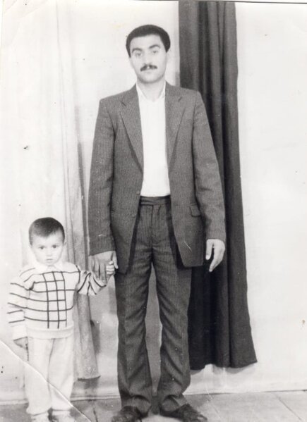 Oğlunun arzusunu yerinə yetirməyən şəhid anası: "Hər dəfə güzgüyə baxanda utanıram"