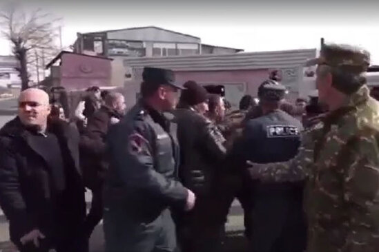 İrəvanda azərbaycanlı deputatların səfərinə etiraz olaraq aksiya keçirilib - VİDEO