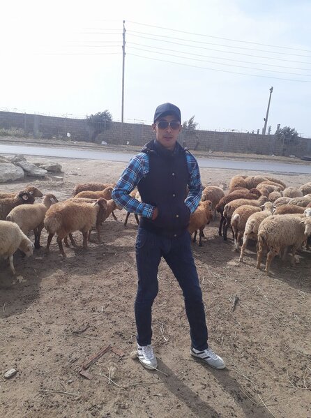 Bakıda tanınmış blogerin başını kəsən əmisi oğlunun FOTOLARI