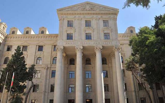 XİN: "Ukraynadakı Azərbaycan vətəndaşları quru yolla Moldova ərazisinə keçə bilərlər"