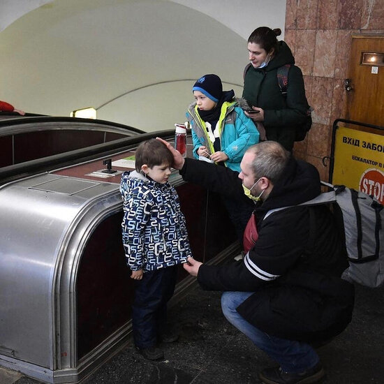 Devid Bekhem Ukraynadakı uşaqlardan yazdı: "Ürəyim ağrıyır!" - FOTO