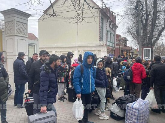 Ukraynadan Moldovaya keçən azərbaycanlıların növbəti qrupu Vətənə yola düşüb - FOTO