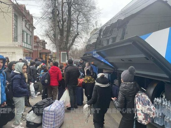 Ukraynadan Moldovaya keçən azərbaycanlıların növbəti qrupu Vətənə yola düşüb - FOTO