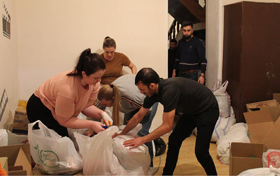 Bir günə Azərbaycanda Ukraynaya bu qədər yardım toplanılıb - FOTOLAR