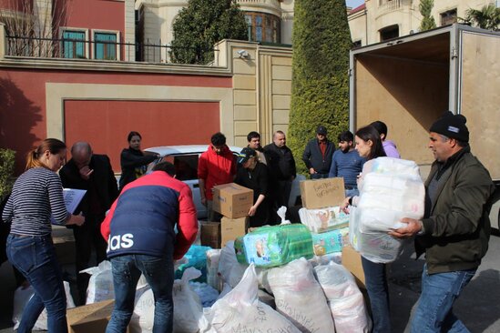 Bir günə Azərbaycanda Ukraynaya bu qədər yardım toplanılıb - FOTOLAR