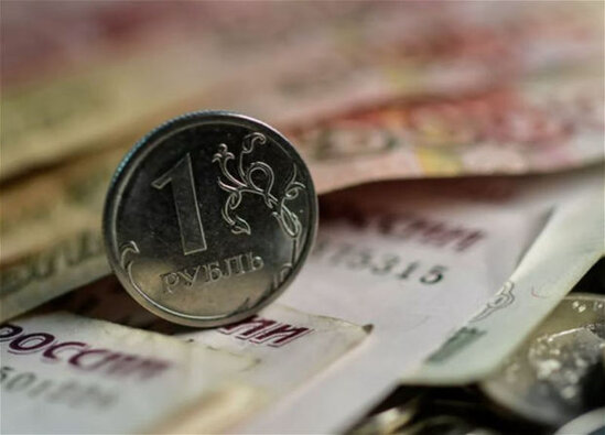 Rublun kəskin ucuzlaşması Azərbaycana necə təsir edəcək? - AÇIQLAMA