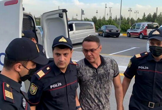 Polisi döyən sabiq deputat gecə kafedə baş verənlərdən danışdı - TƏFƏRRÜAT