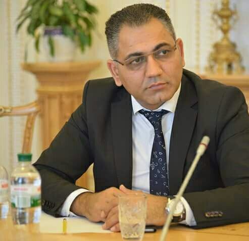 Azərbaycanlı deputat 2 rus əsgərini əsir götürdü - ANBAAN VİDEO