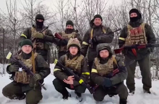 Ukraynalı hərbçilərdən qadınlara təsirli təbrik - VİDEO