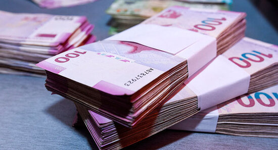 Kombi ustası azərbaycanlı müğənninin evindən 3500 AZN oğurladı - VİDEO