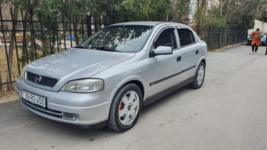 Azərbaycanda maşın oğrusu kameralara düşdü - ANBAAN VİDEO/FOTO