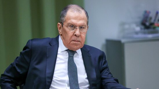 Lavrov Ukraynada bombalanan doğum evi haqda danışdı