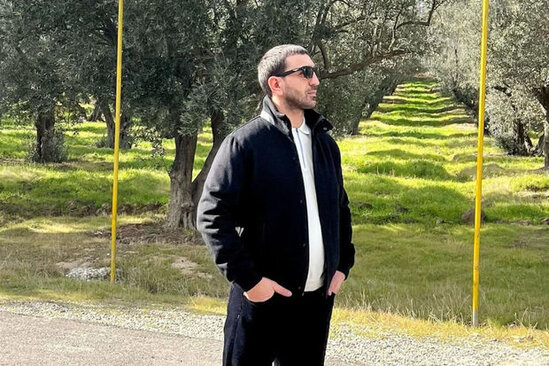 "Emin 444"ün qohumunun öldürdüyü dünya çempionu dəfn edildi