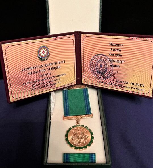 Füzuli Musayevə "Tərəqqi" medalı təqdim olundu - FOTO/VİDEO