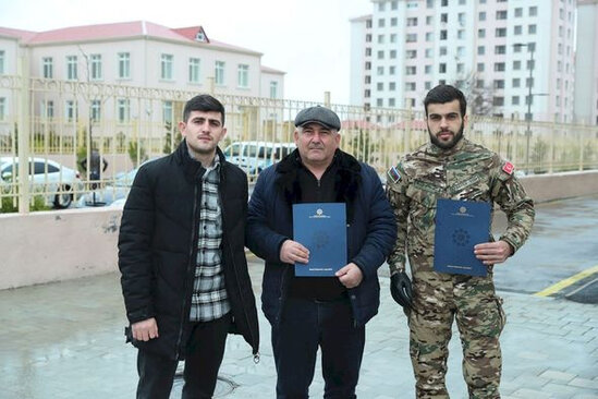 Şəhid ailələri və müharibə əlillərinə daha 100 mənzil verilib - FOTO