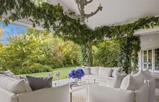 Stallonenin 30 milyona aldığı malikanədə şəlalə var - FOTO