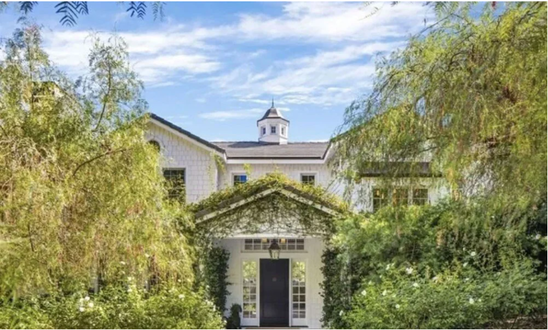 Stallonenin 30 milyona aldığı malikanədə şəlalə var - FOTO