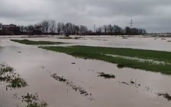 Masallı və Cəlilabadda çay daşdı: İnsanların xilasedilmə görüntüləri - YENİLƏNİB + FOTO/VİDEO