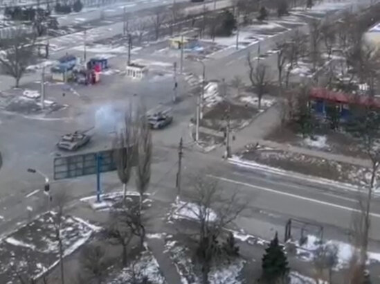 Mariupolda tank döyüşündən ŞOK GÖRÜNTÜLƏR - VİDEO