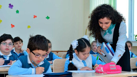 İbtidai siniflər üçün yaz tətilinin vaxtı AÇIQLANDI
