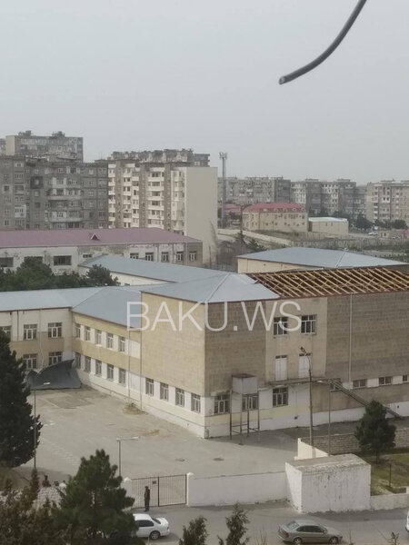 Güclü külək daha bir məktəbə ziyan vurdu - FOTO