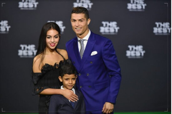 Ronaldo bu səbəbdən hər ay sevgilisinin hesabına 100 min avro köçürür - FOTO