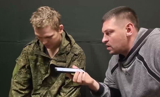 Əsir düşən rus əsgərinin anası ilə danışdı an - VİDEO