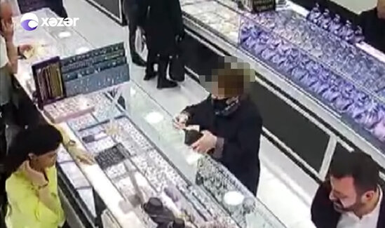 Bakıda mağazada qızıl adı ilə dəmir boyunbağı satılıb - VİDEO