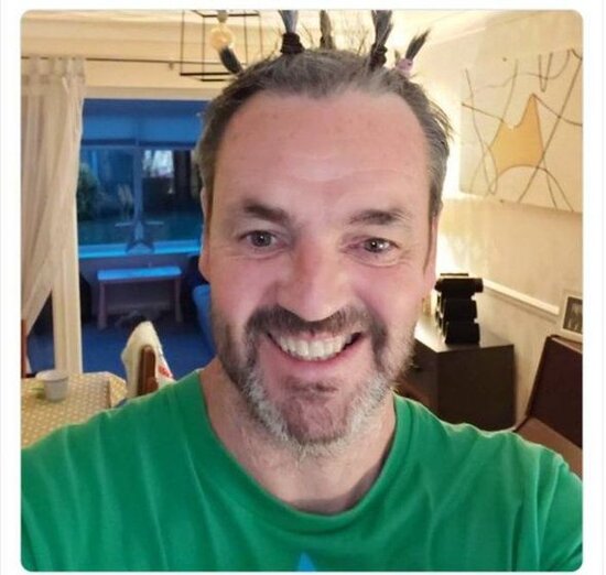 Qızların atalarının başlarına açdığı sevimli oyunlar – FOTO