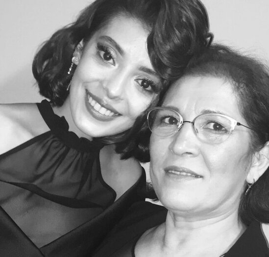 Türkiyəli məşhur aktrisanın anası azərbaycanlıdır - FOTO