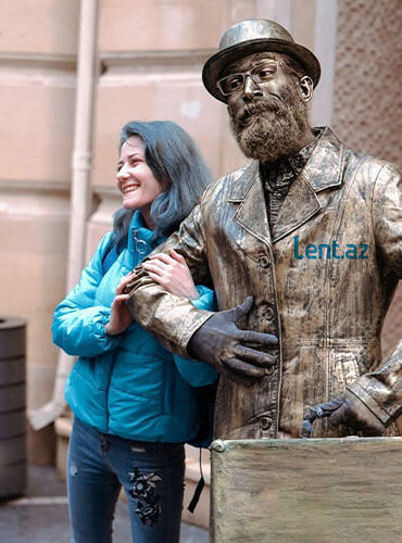 Azərbaycanın yeganə canlı "heykəli": "Mən pulla işləmirəm" - FOTO