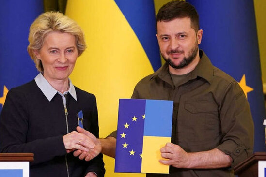 Zelenskiyə Aİ-yə üzvlüklə bağlı anket vərəqəsi təqdim edildi