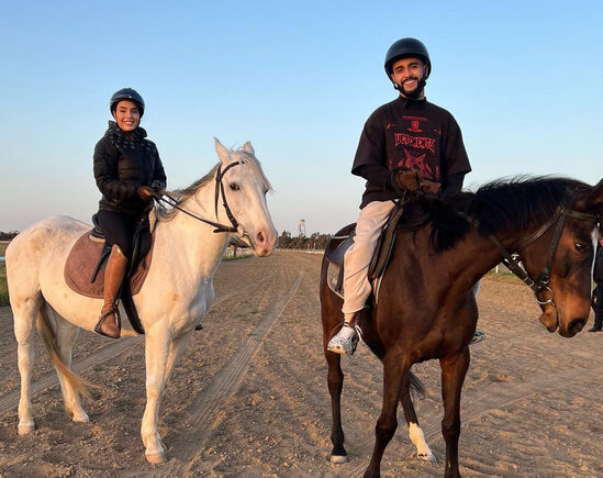 Leyla Əliyeva Hüseyn Həsənovla at çapdı - VİDEO