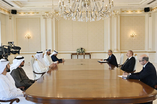 İlham Əliyev BƏƏ-li naziri qəbul etdi