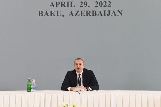 İlham Əliyev: "Fransa ilə siyasi münasibətlər normaya düşür"