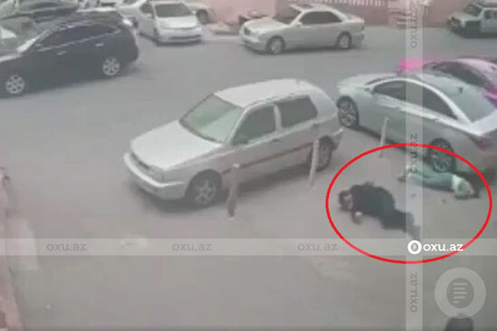 Özünü binadan ataraq kişinin başına düşən qızla bağlı RƏSMİ AÇIQLAMA - YENİLƏNİB + ANBAAN VİDEO