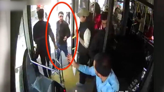 Avtobus sürücüsünə hücum edildi - VİDEO