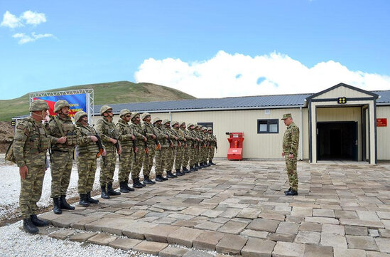 Baş Qərargah rəisi Kəlbəcərə gedib - FOTO
