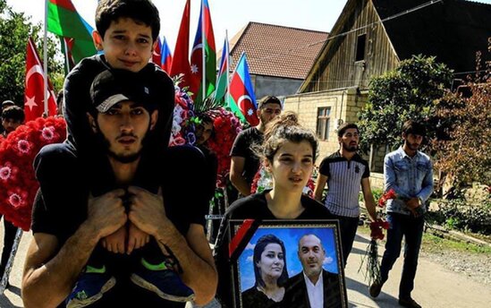 Gəncə terrorunda valideynlərini itirən Sevillə onu xilas edən nişanlısı danışdı - FOTOLAR