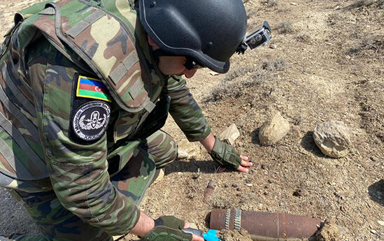 Qobustanda top mərmisi tapıldı