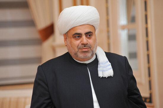 Allahşükür Paşazadə Ümrə ziyarətinə gedir