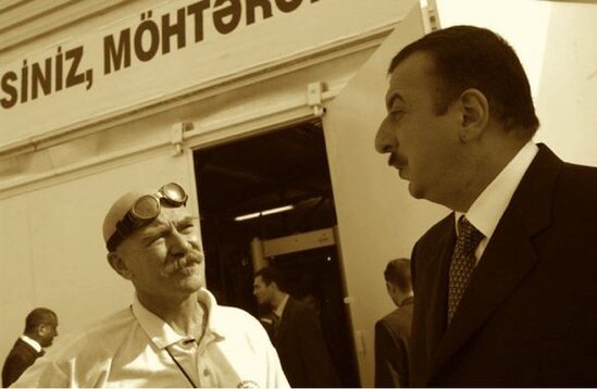 ABŞ-ın məşhur jurnalisti Heydər Əliyevin nadir şəkillərindən birini PAYLAŞDI - FOTO