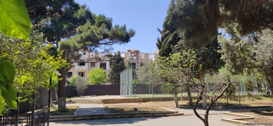 Bakının bu rayonunda binalar sökülür - FOTO