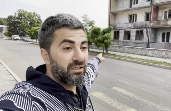 Zaur Şuşada qadağan olunmuş əraziyə keçdi - XƏBƏRDARLIQ EDİLDİ - VİDEO