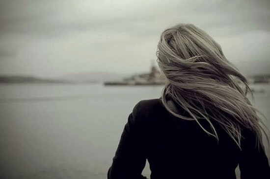 Azərbaycanda kişi itən həyat yoldaşını AXTARIR