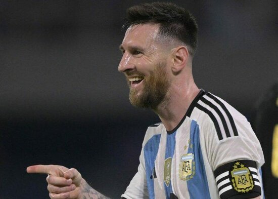 Messi Çinə gəldi, ara qarışdı